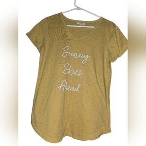 7/88. Maurices Yellow Short Sleeve Tee